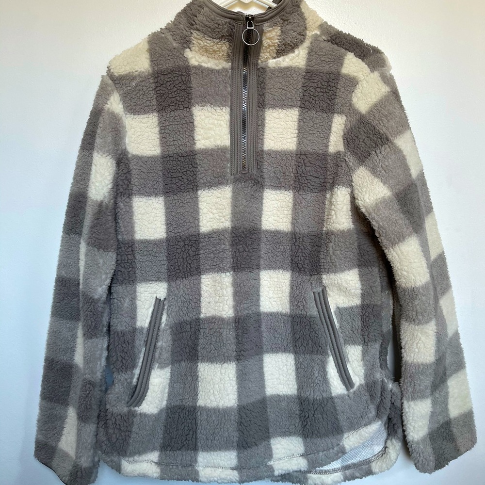 (Cozy Sherpa) White & Gray Checkered Sherpa Jacket